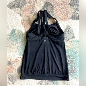 Black Athleta top. Size L